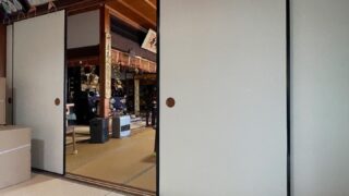 襖張り替え！！